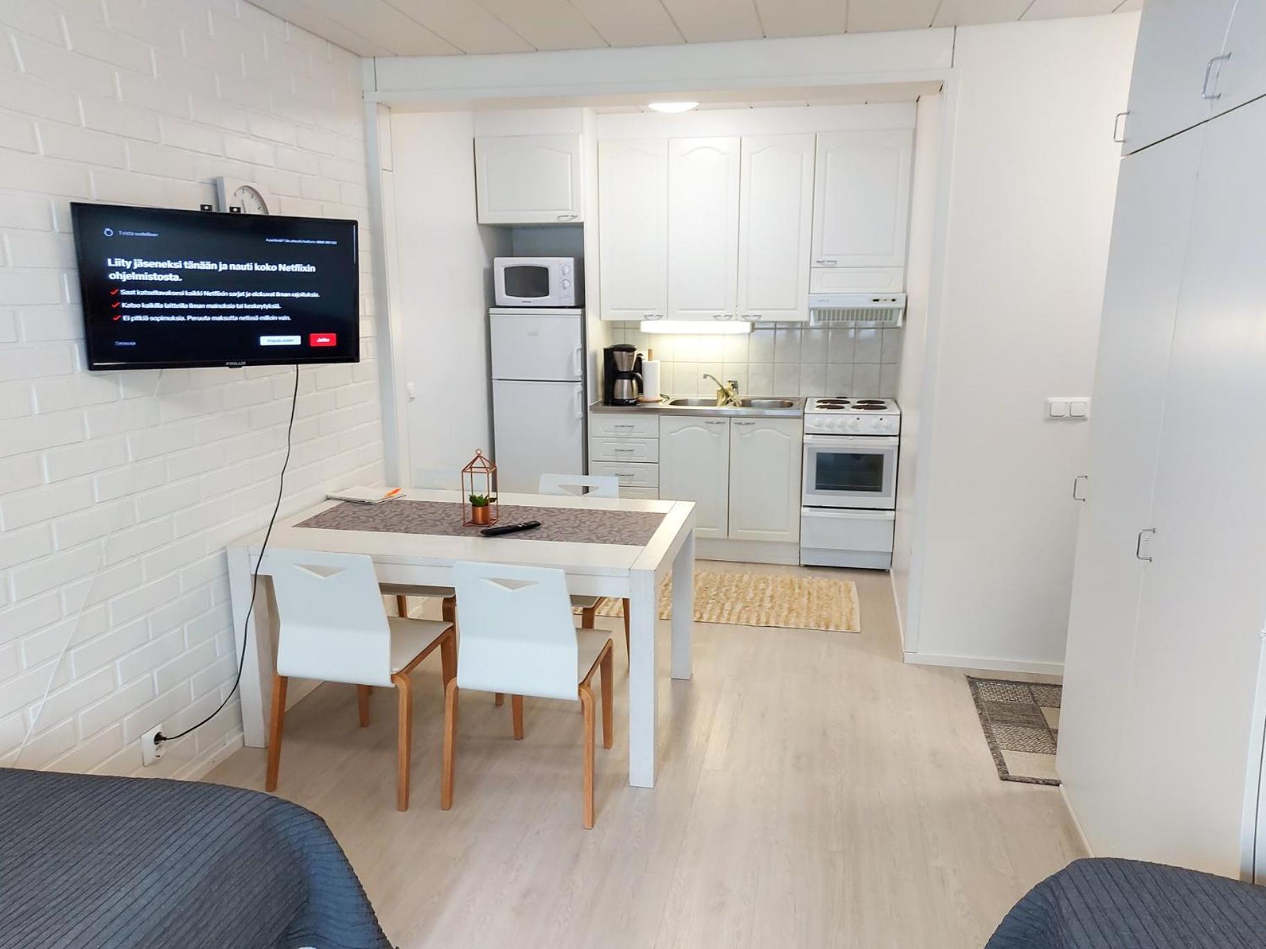 Tuurin Yoesaeiloe Apartment Bagian luar foto